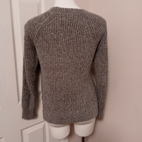 Abercrombie & Fitch gray sweater - Picture 3 of 3